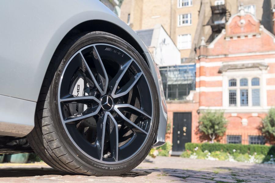 Колеса Mercedes-AMG E53 4Matic+ Cabriolet (A238) 2018 года  (UK) (фото 32 из 40)
